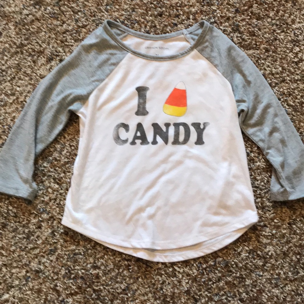 Super soft Halloween shirt!  3/4 baseball sleeves